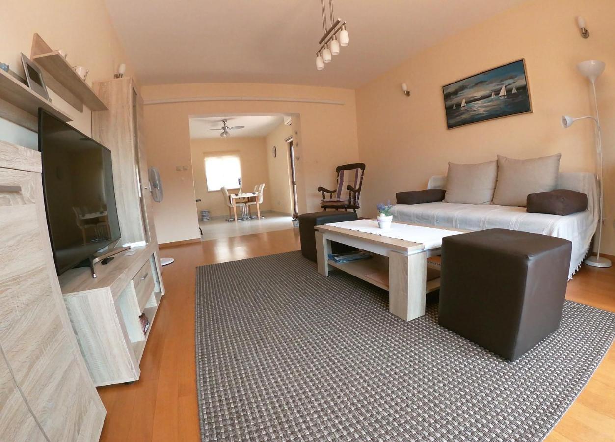 Apartmani Roic Stari Grad  Exterior foto